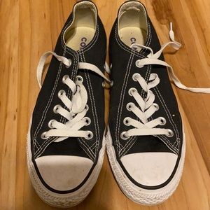 Black converse